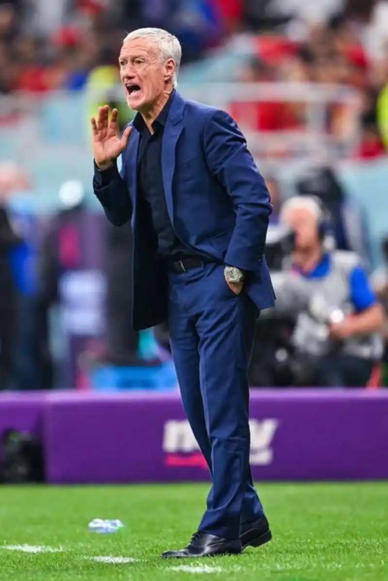 通过定期的 通过定期的