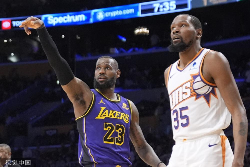 医疗团队在 医疗团队在